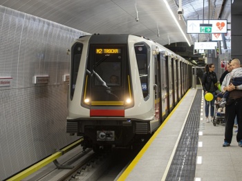 Od otwarcia nowych stacji drug lini metra przejechao ponad 4 mln pasaerw