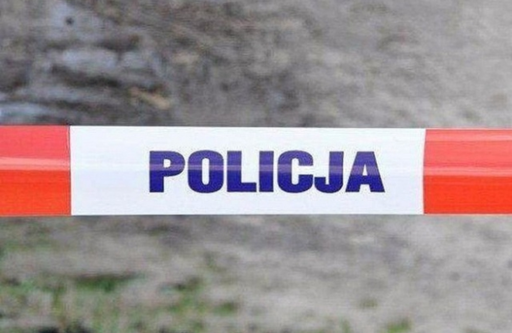 Zniszczony radiowóz. Policjanci w szpitalu