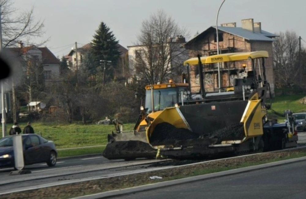Duże utrudnienia dla pasażerów warszawskich tramwajów