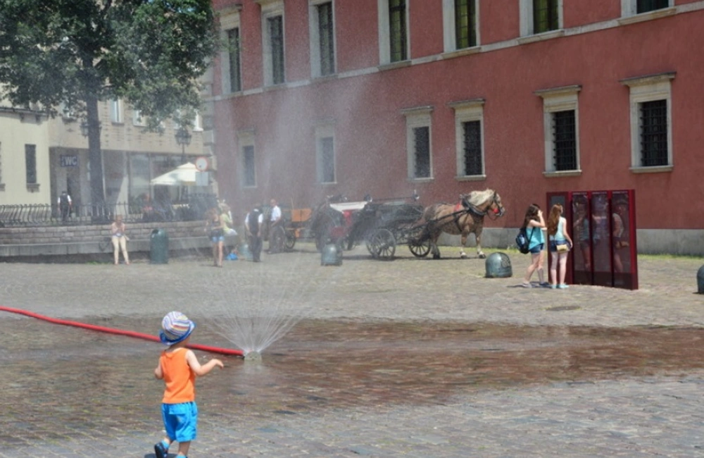 Urząd Miasta przygotowany na wzrost temperatury. Na ulicach pojawi się 9 kurtyn wodnych