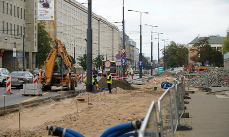 Duże zmiany na alei „Solidarności”, nowa ścieżka rowerowa, przemieszczone przystanki i zmiany w ruchu drogowym fot. Zarząd Dróg Miejskich 