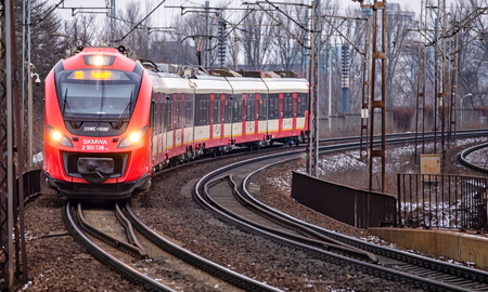 Dwa tygodnie bez pociągów na linii otwockiej. Ruszają zastępcze autobusy fot. Adobe Stock 