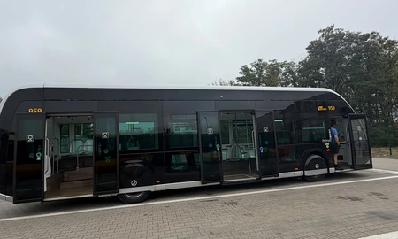 Autobus jak tramwaj. MZA testują metrobus Irizar Ie Tram 12 Irizar Ie Tram 12, fot. MZA 