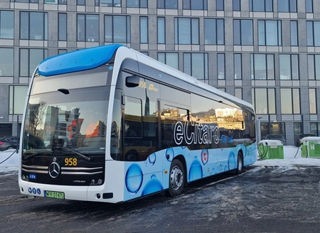 Zajezdnia „Woronicza” testuje kolejny autobus wodorowy Autobus wodorowy na testach / fot. Miejskie Zakłady Autobusowe 