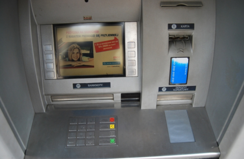 Zatrzymano podejrzanych o wysadzenie bankomatu 