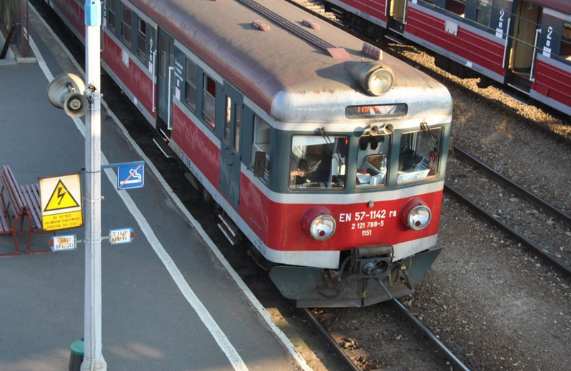 Pociąg potrącił kobietę