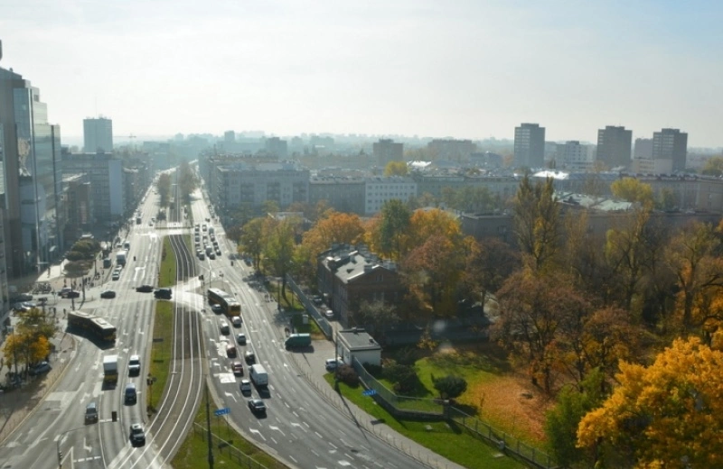 Projekt #ZieloneUlice Warszawy wchodzi w kolejnych dzielnicach w fazę konsultacji