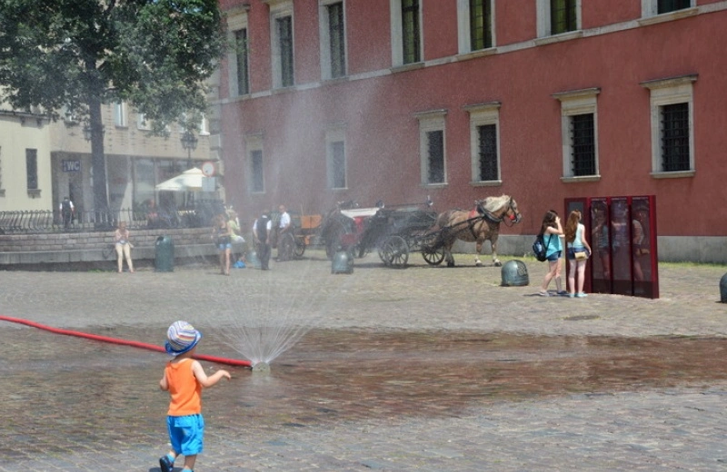 Urząd Miasta przygotowany na wzrost temperatury. Na ulicach pojawi się 9 kurtyn wodnych