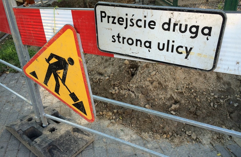 Remonty na warszawskich drogach. Uwaga na utrudnienia