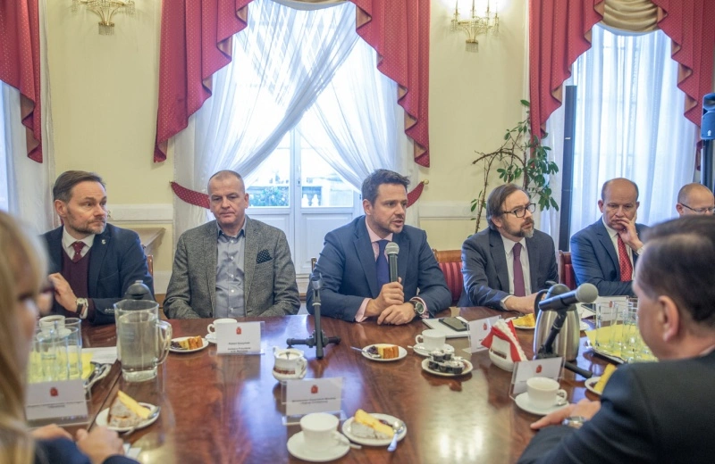 Posiedzenie sztabu kryzysowego ws. oczyszczalni &#8222;Czajka&#8221;