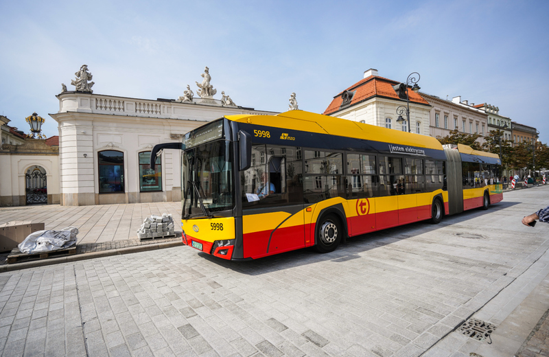 Na Krakowskie Przedmieście wróciły autobusy